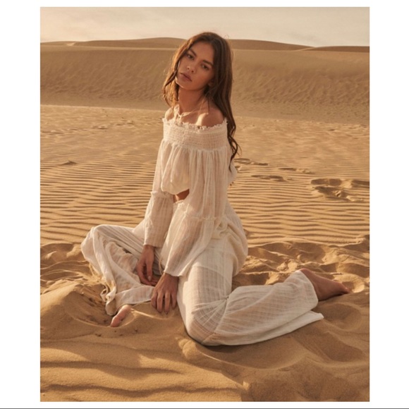 BOHEMIAN PEASANT-Off Shoulder Top - Picture 15 of 15